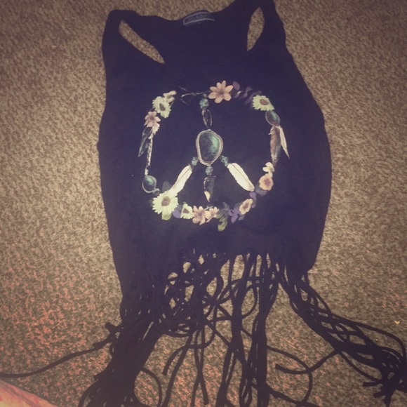 Tank with strings at the bottom - Picture 1 of 1